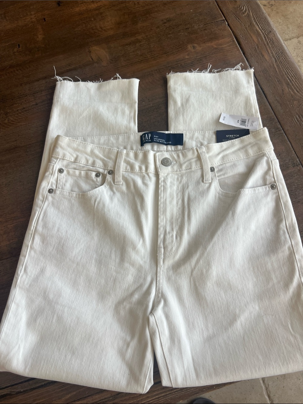 GAP women’s nwt capris jeans